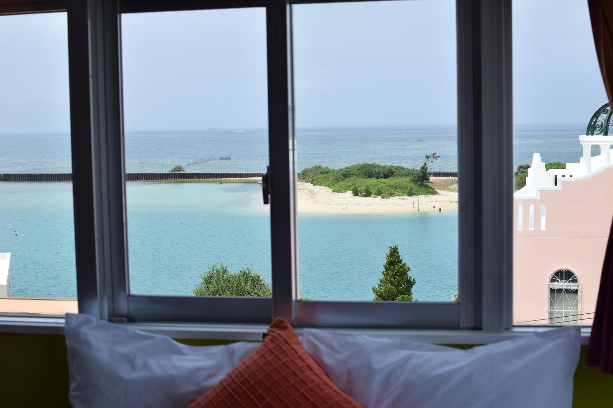 Breaky Hotel Chatan Zewnętrze zdjęcie